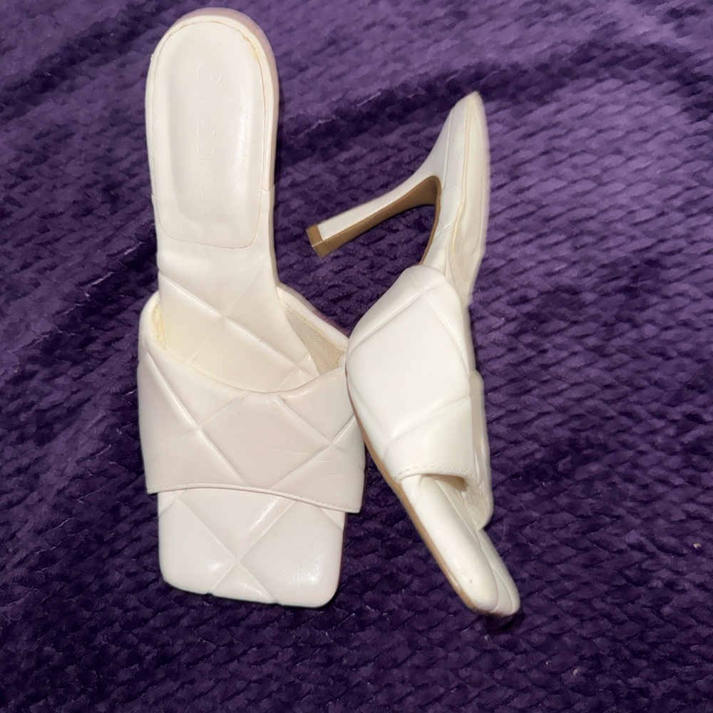 Elegant White Quilted Women's Mules